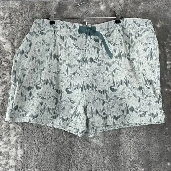 Athleta Plus Sz 22 Floral Tropical Athleisure Shorts Stretch White Green Casual - Picture 1 of 7